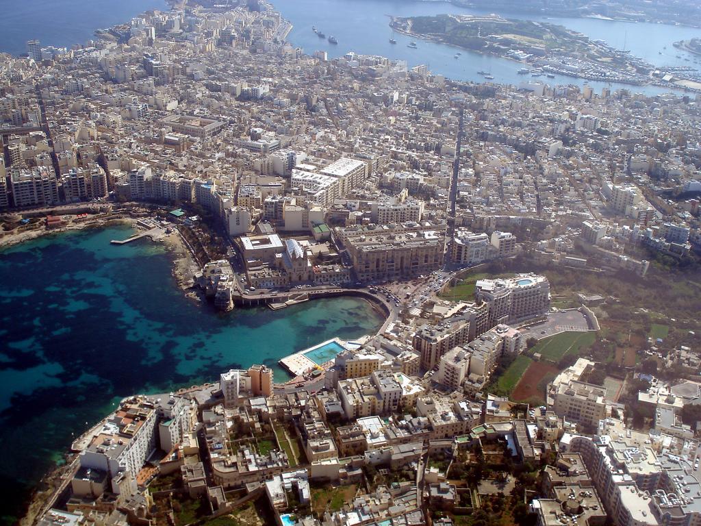 Strand Mansions Sliema Exterior photo